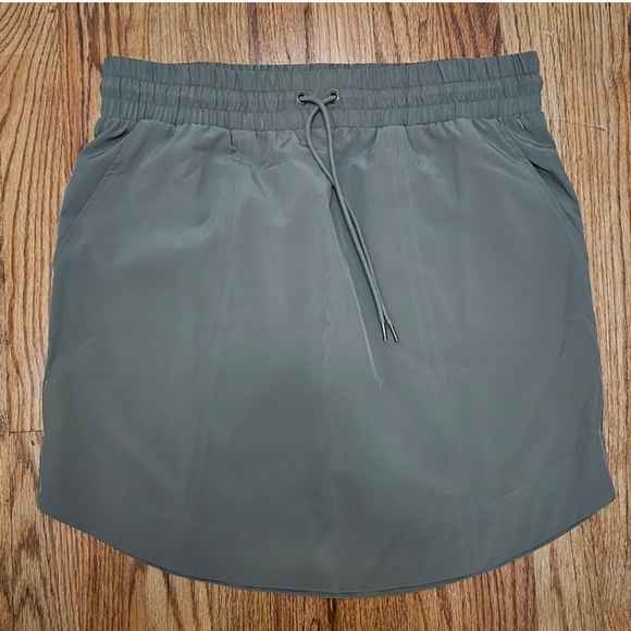 Garnet Hill Army Green Pull-On Skirt Size Small - Picture 3 of 7